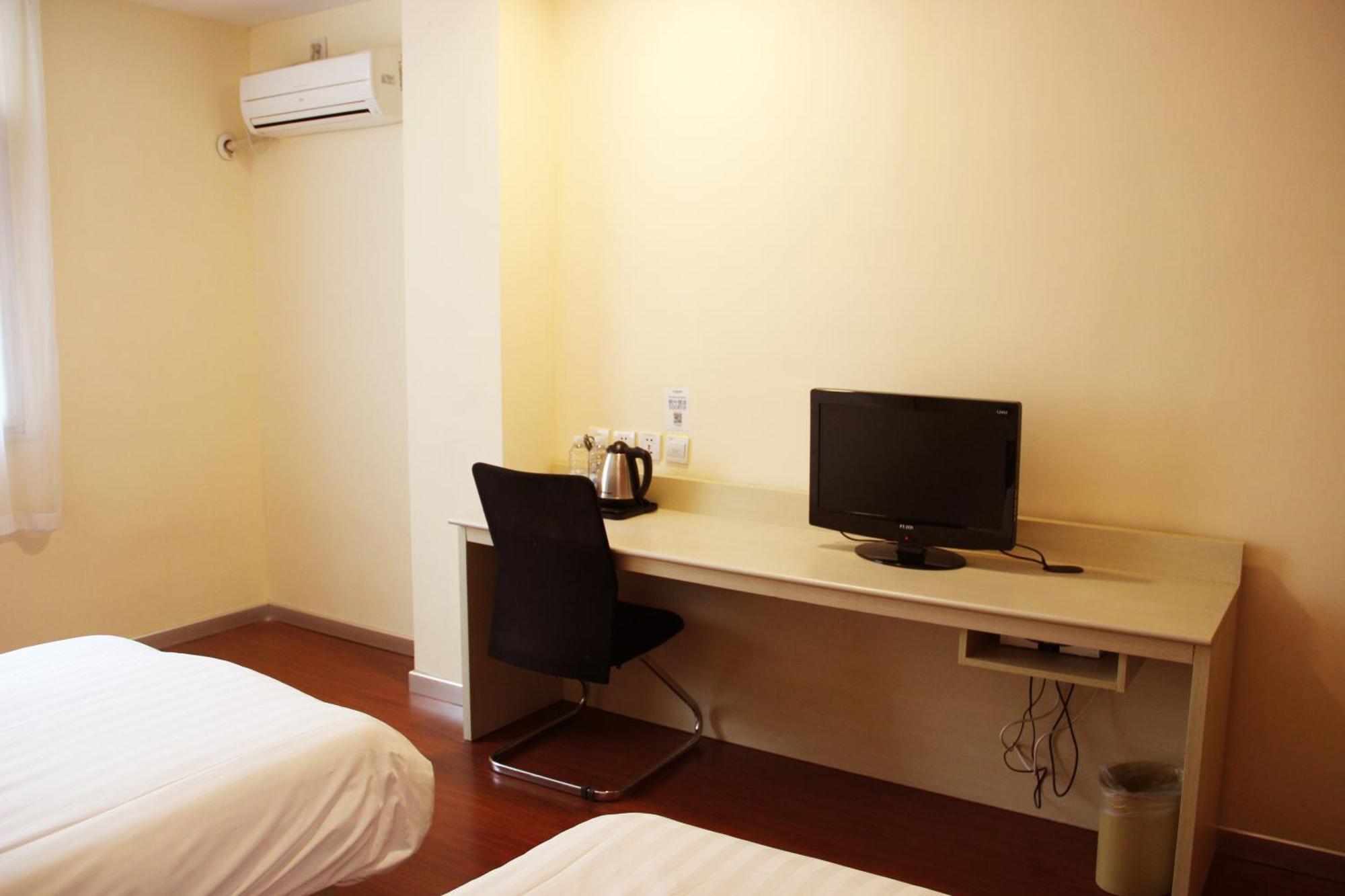 Hanting Hotel Shanghai Hongqiao Railway Station Huqingping Highway Bagian luar foto