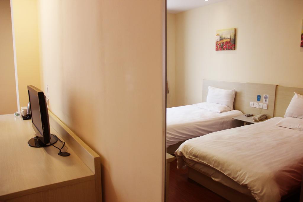 Hanting Hotel Shanghai Hongqiao Railway Station Huqingping Highway Bagian luar foto