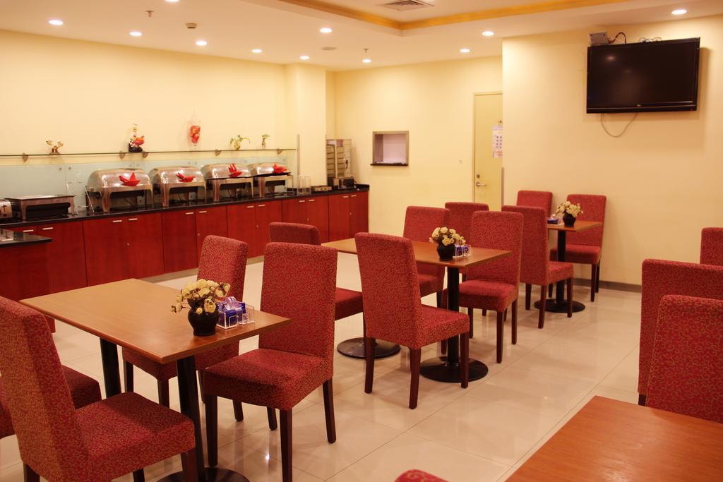Hanting Hotel Shanghai Hongqiao Railway Station Huqingping Highway Bagian luar foto